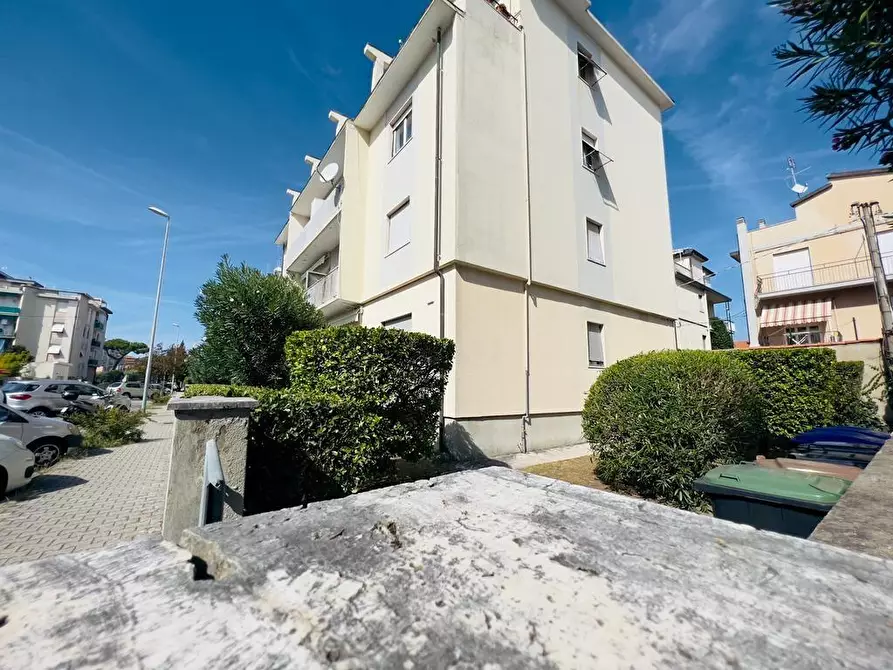 Immagine 43 di Appartamento in vendita  a Carrara