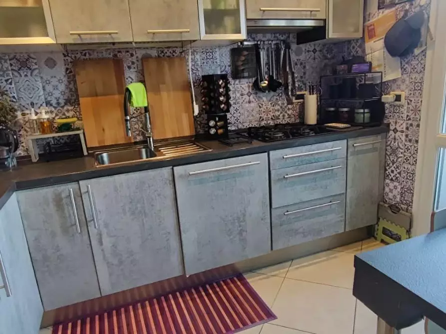 Immagine 2 di Appartamento in vendita  a Viareggio