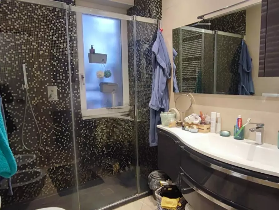 Immagine 7 di Appartamento in vendita  a Viareggio