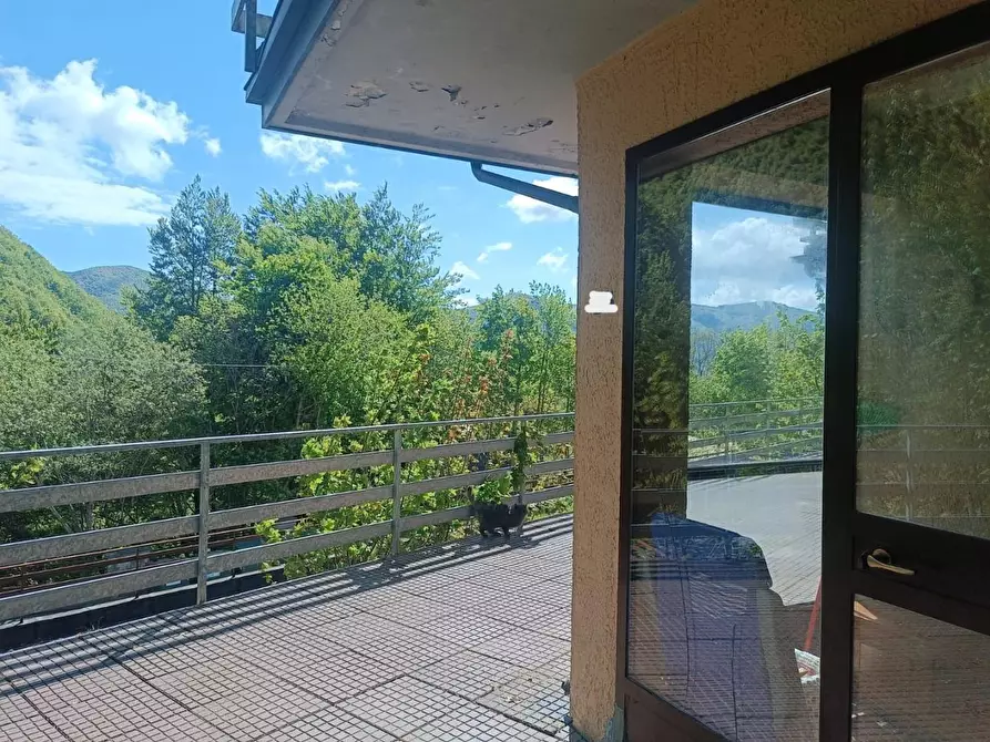 Immagine 4 di Appartamento in vendita  a Castiglione Di Garfagnana