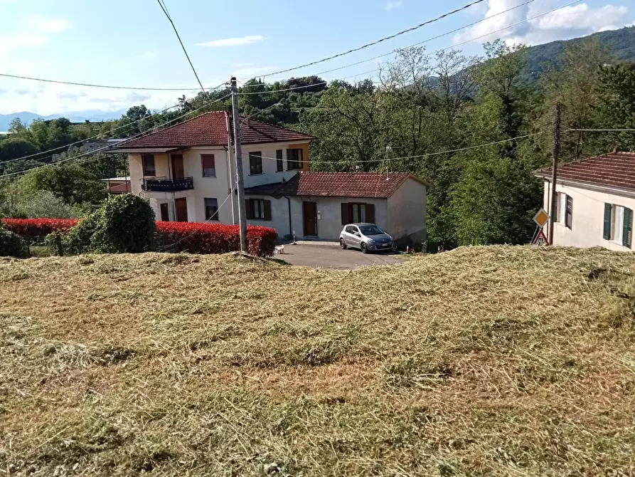 Immagine 6 di Casa semindipendente in vendita  a Fivizzano