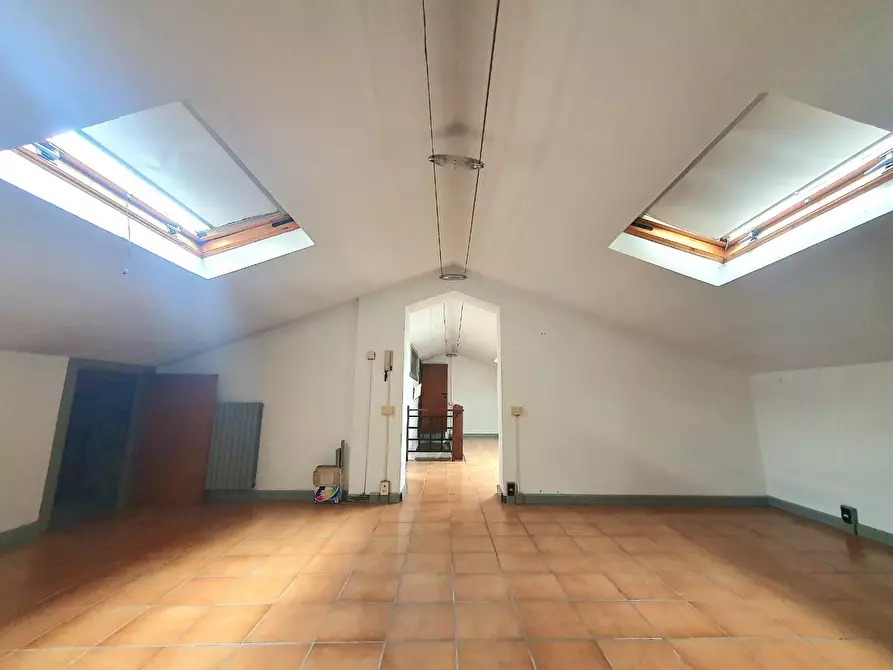 Immagine 40 di Appartamento in vendita  a Lucca