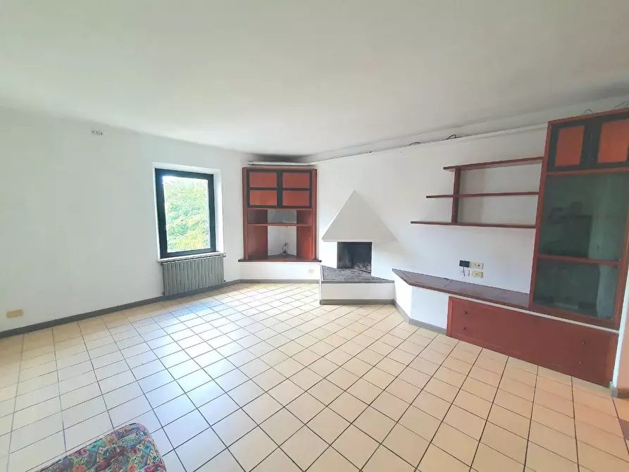 Immagine 12 di Appartamento in vendita  a Lucca