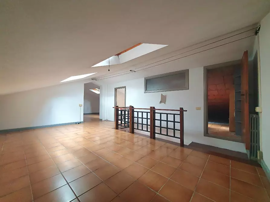 Immagine 45 di Appartamento in vendita  a Lucca