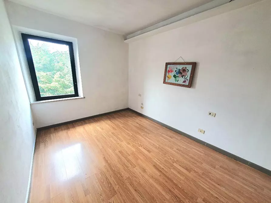 Immagine 31 di Appartamento in vendita  a Lucca