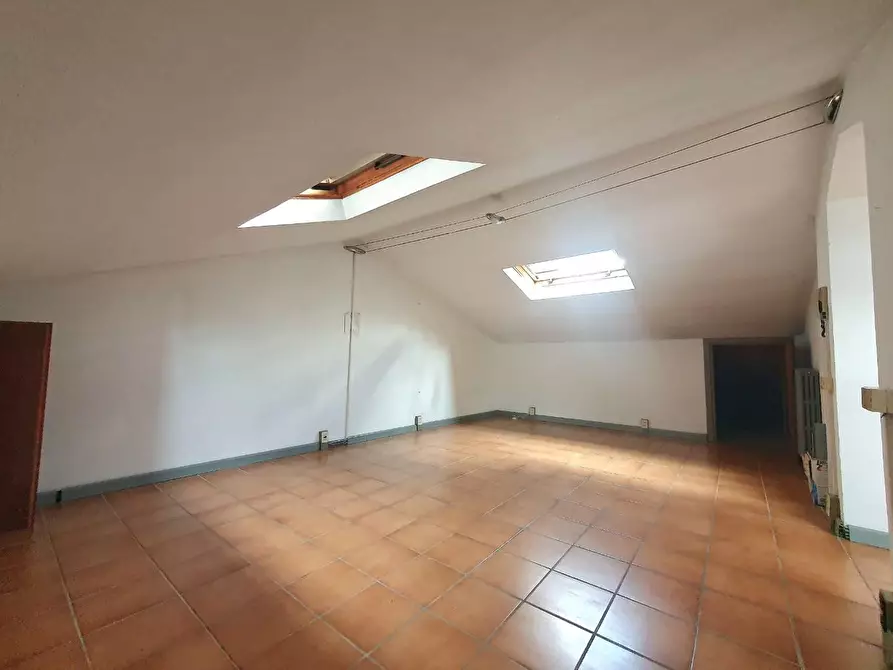 Immagine 42 di Appartamento in vendita  a Lucca