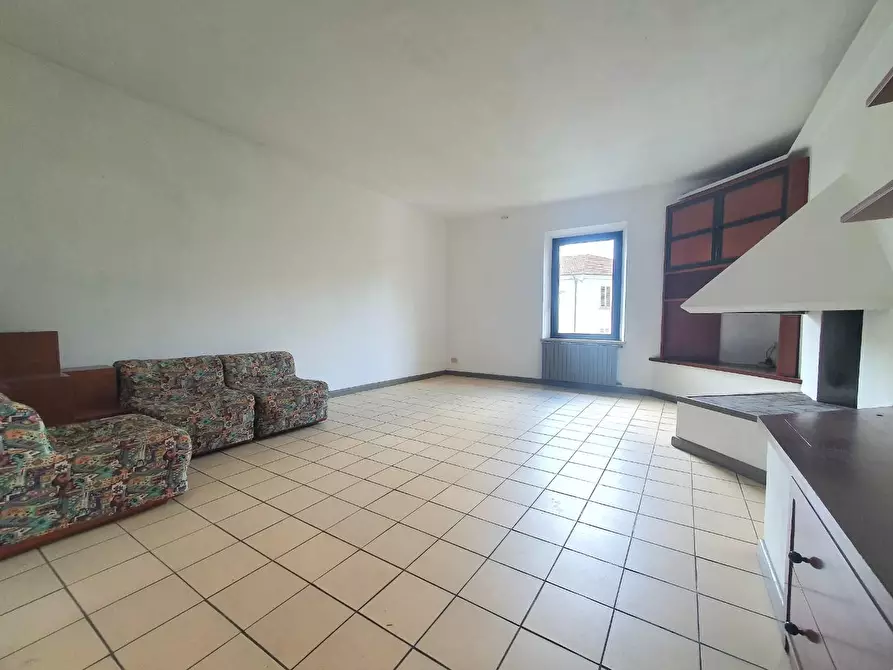 Immagine 14 di Appartamento in vendita  a Lucca