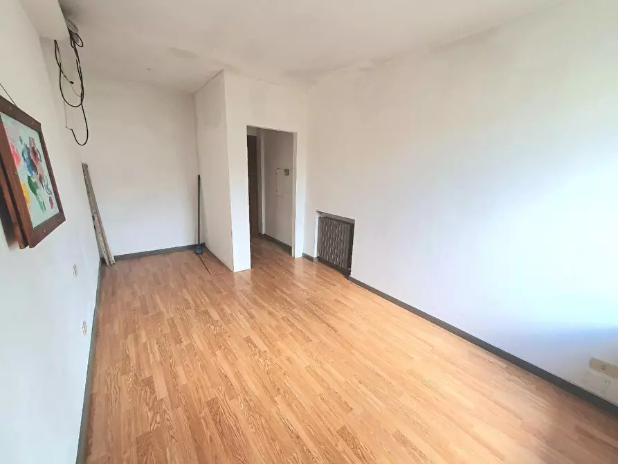 Immagine 34 di Appartamento in vendita  a Lucca