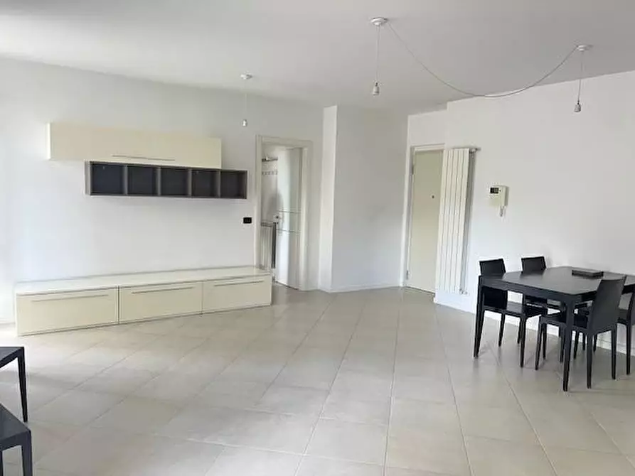 Immagine 7 di Appartamento in vendita  a Massa