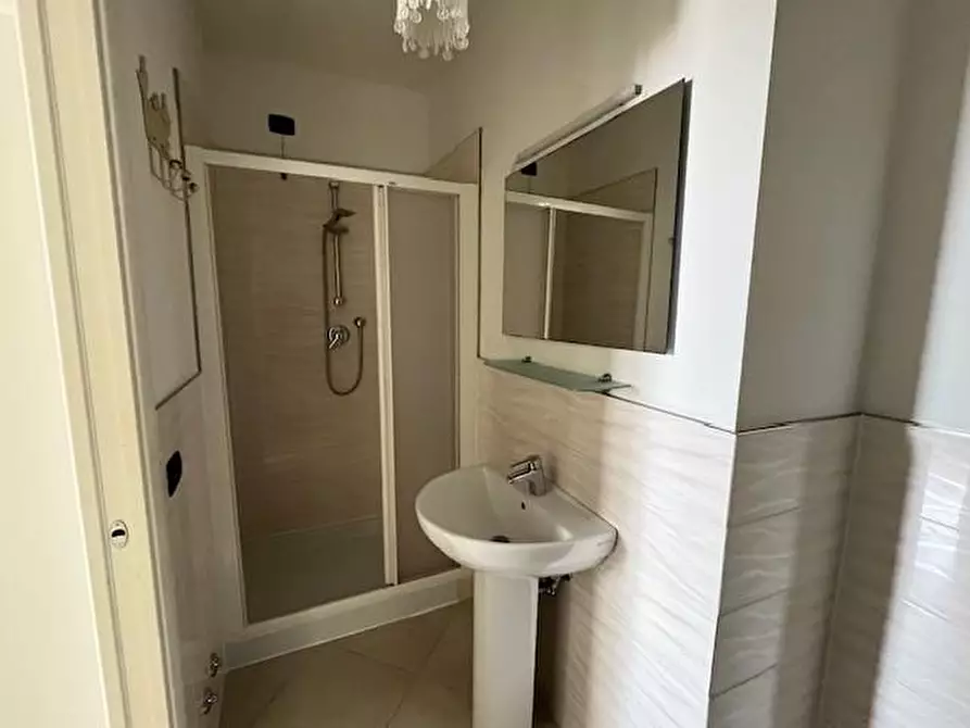 Immagine 19 di Appartamento in vendita  a Massa