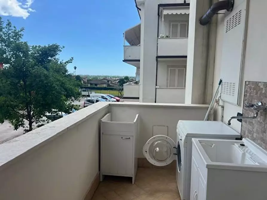 Immagine 10 di Appartamento in vendita  a Massa