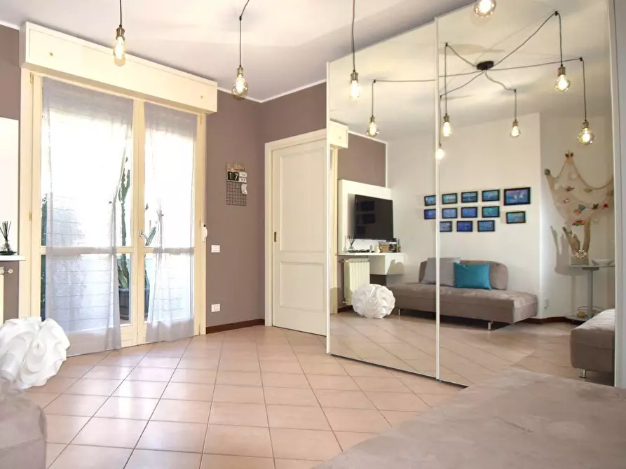 Immagine 1 di Appartamento in vendita  a Viareggio