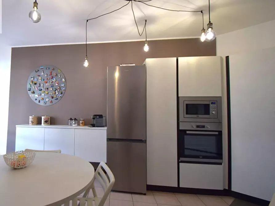 Immagine 3 di Appartamento in vendita  a Viareggio