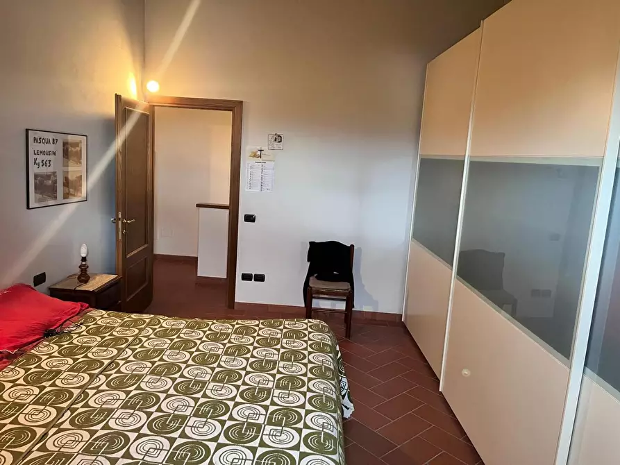 Immagine 11 di Casa colonica in vendita  a Montale