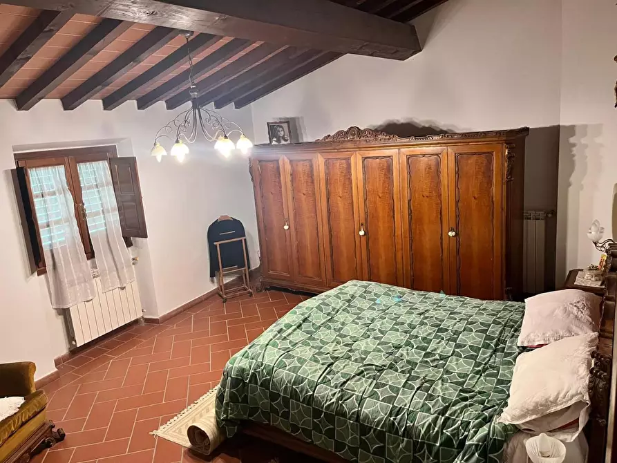 Immagine 14 di Casa colonica in vendita  a Montale