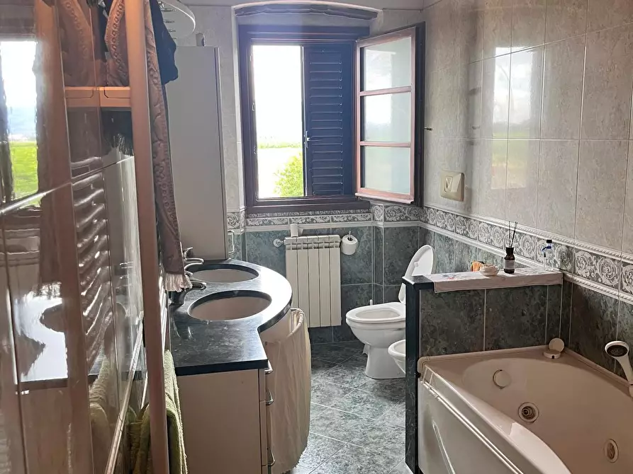 Immagine 13 di Casa colonica in vendita  a Montale