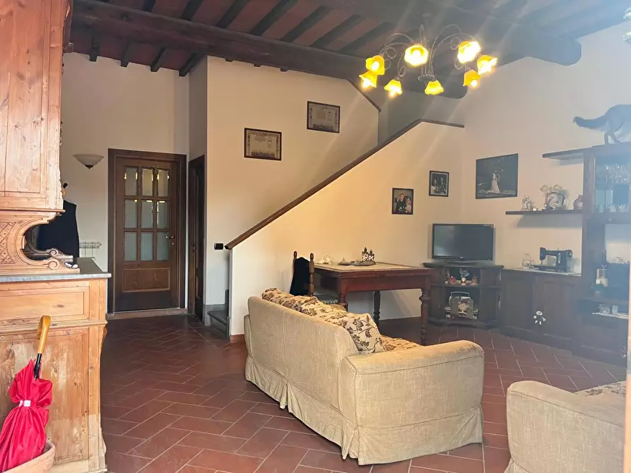 Immagine 7 di Casa colonica in vendita  a Montale