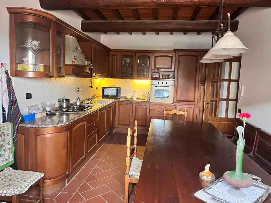 Immagine 4 di Casa colonica in vendita  a Montale