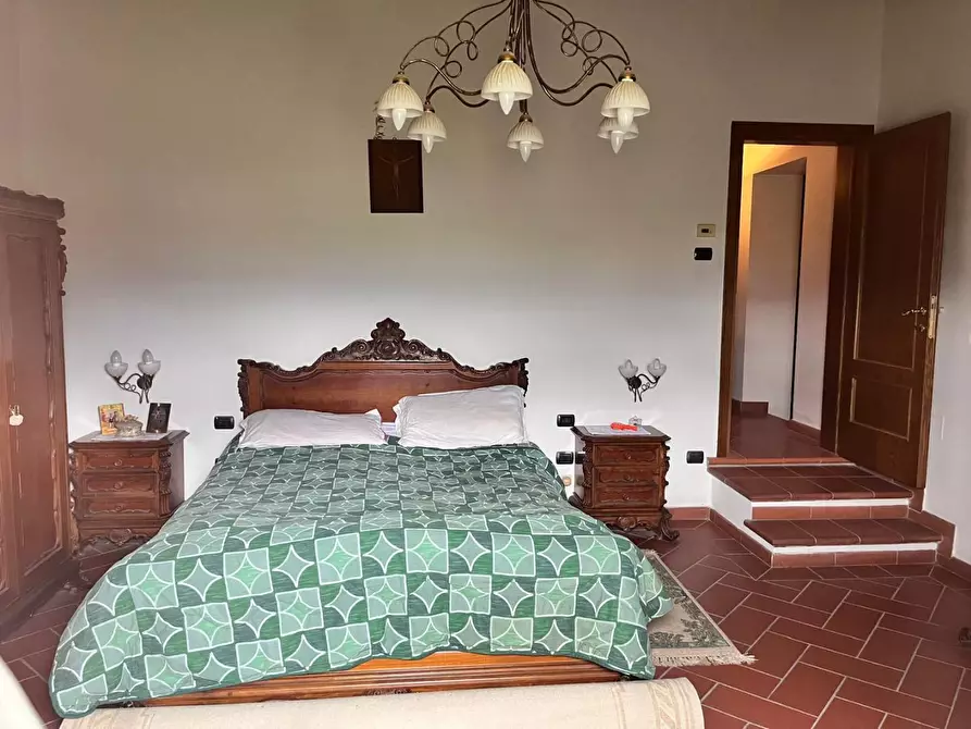 Immagine 15 di Casa colonica in vendita  a Montale