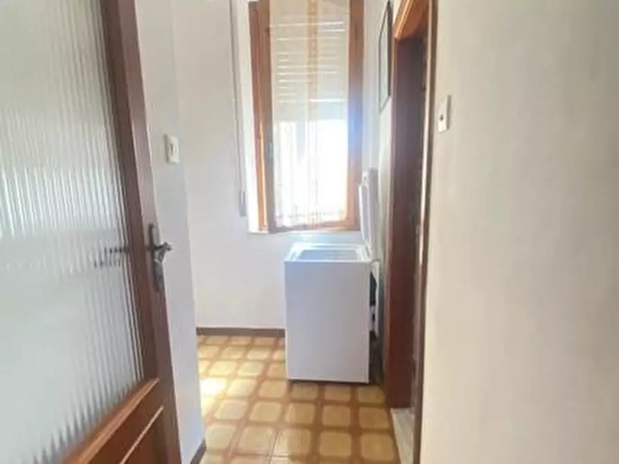 Immagine 4 di Appartamento in vendita  a Siena