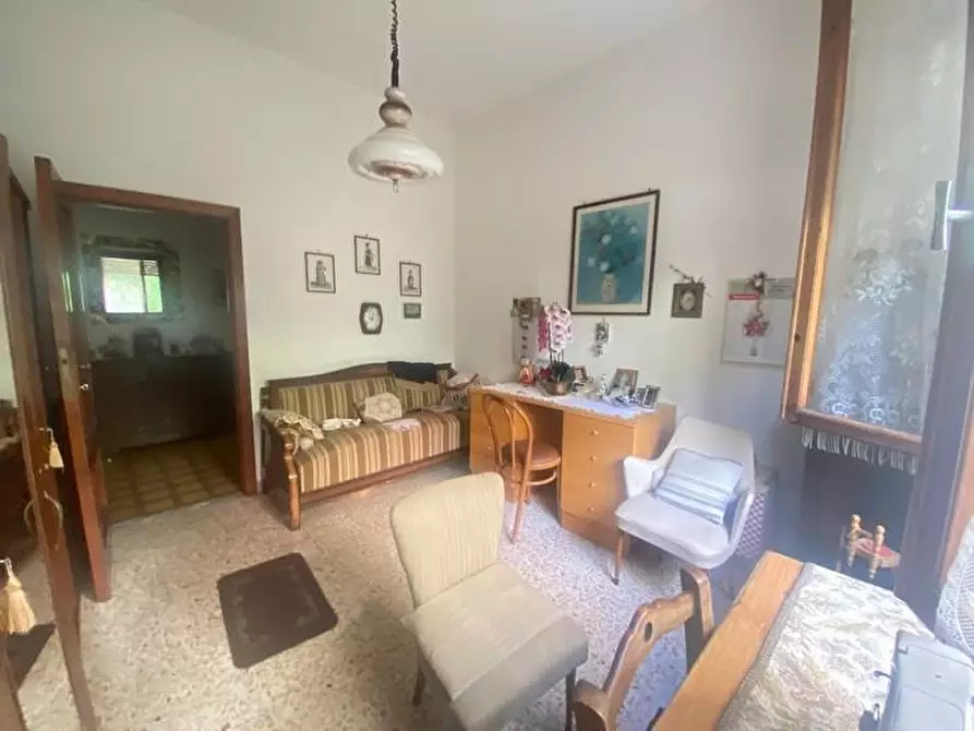 Immagine 14 di Appartamento in vendita  a Siena