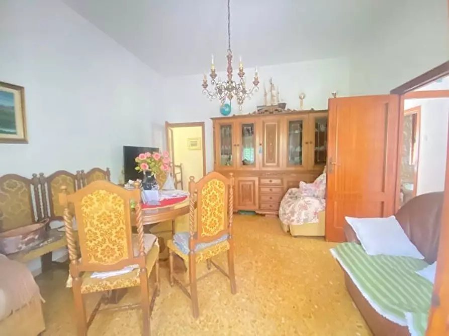 Immagine 2 di Appartamento in vendita  a Siena
