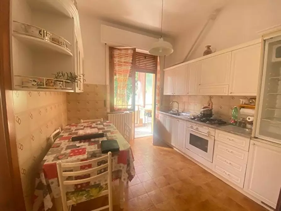 Immagine 15 di Appartamento in vendita  a Siena