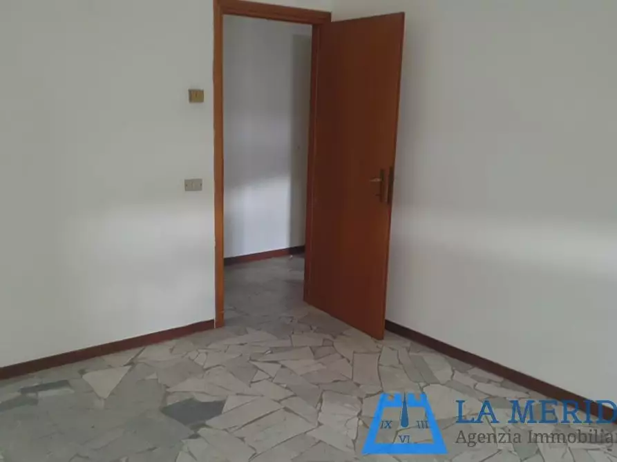 Immagine 40 di Attività artigianale in vendita  a Vinci