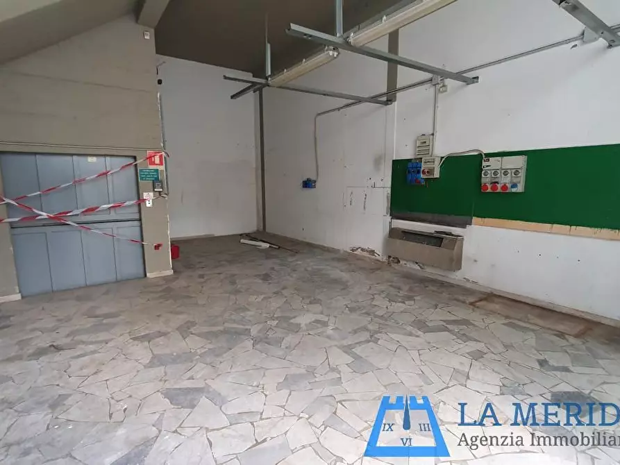 Immagine 12 di Attività artigianale in vendita  a Vinci