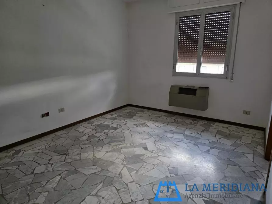 Immagine 42 di Attività artigianale in vendita  a Vinci