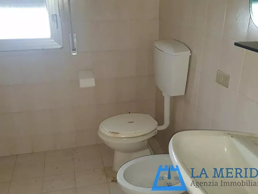 Immagine 38 di Attività artigianale in vendita  a Vinci