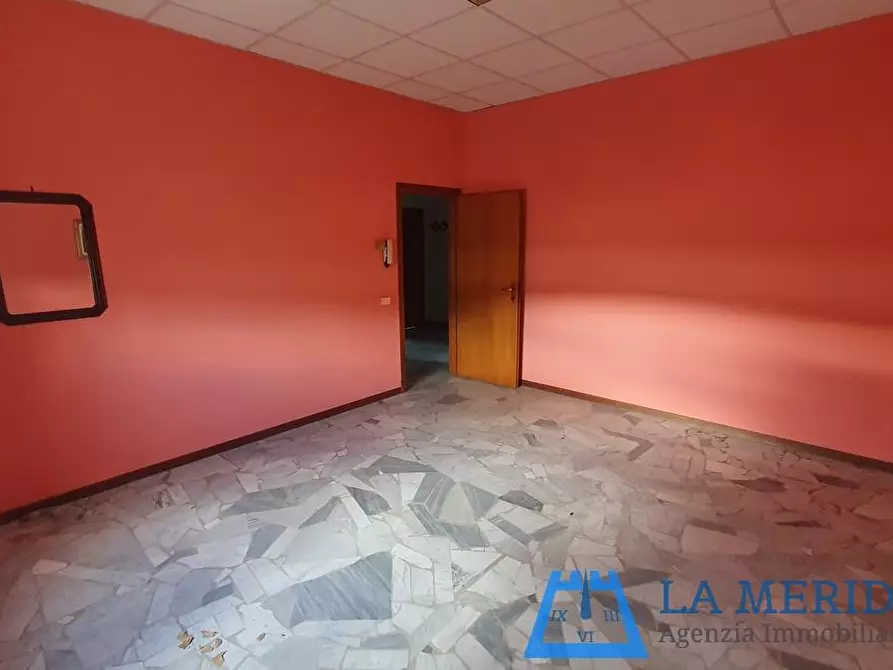 Immagine 47 di Attività artigianale in vendita  a Vinci