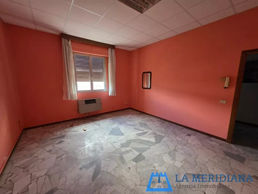 Immagine 49 di Attività artigianale in vendita  a Vinci