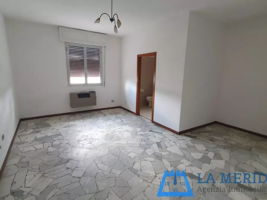 Immagine 29 di Attività artigianale in vendita  a Vinci