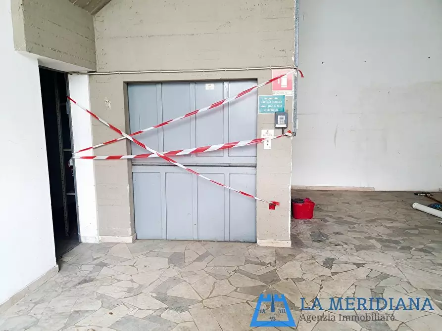 Immagine 23 di Attività artigianale in vendita  a Vinci