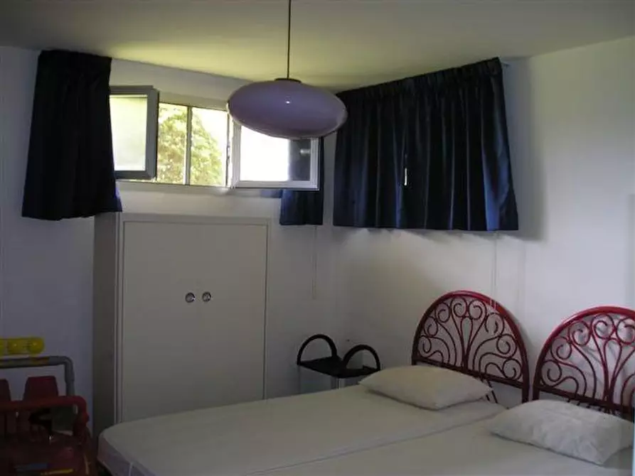 Immagine 11 di Villetta a schiera in vendita  a Montignoso