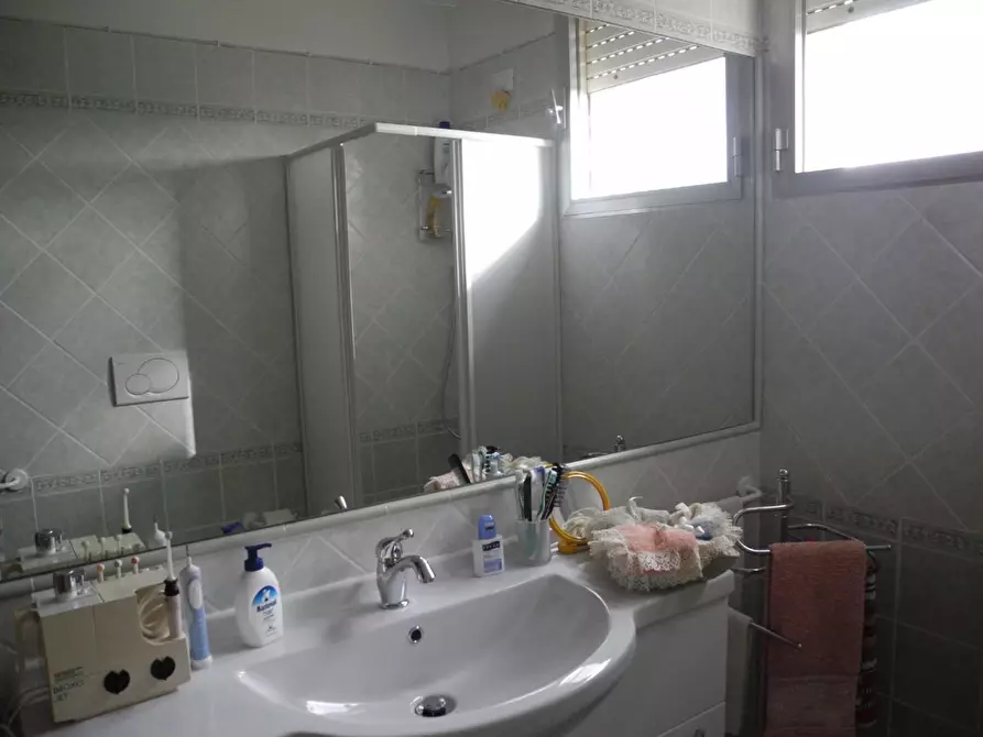 Immagine 5 di Villetta a schiera in vendita  a Montignoso