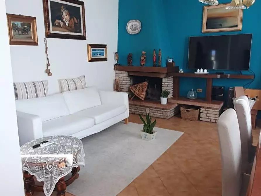 Immagine 1 di Casa bifamiliare in vendita  a Rosignano Marittimo