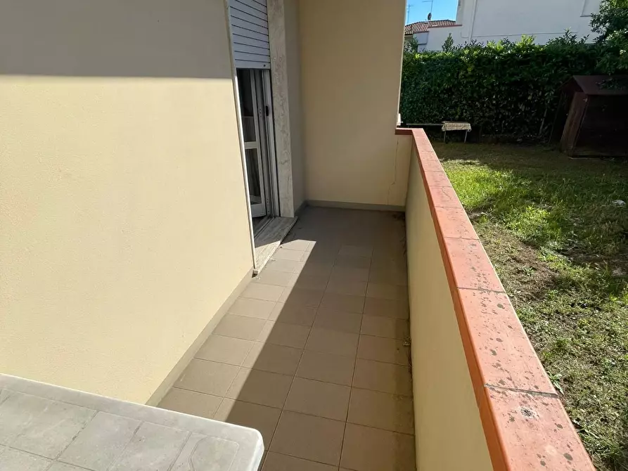 Immagine 25 di Appartamento in vendita  a Montignoso