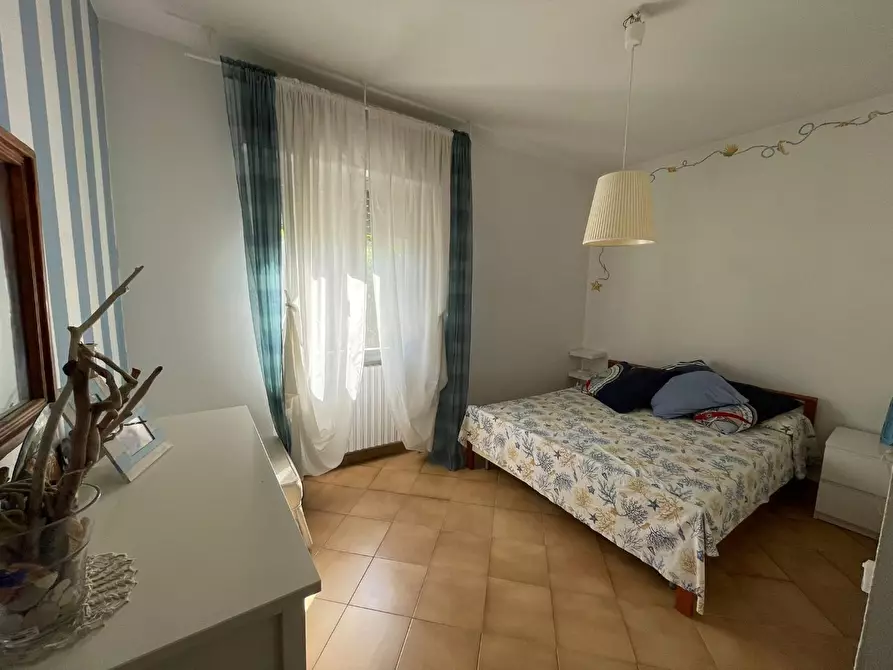 Immagine 12 di Appartamento in vendita  a Montignoso