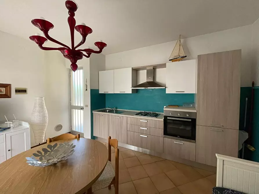 Immagine 17 di Appartamento in vendita  a Montignoso