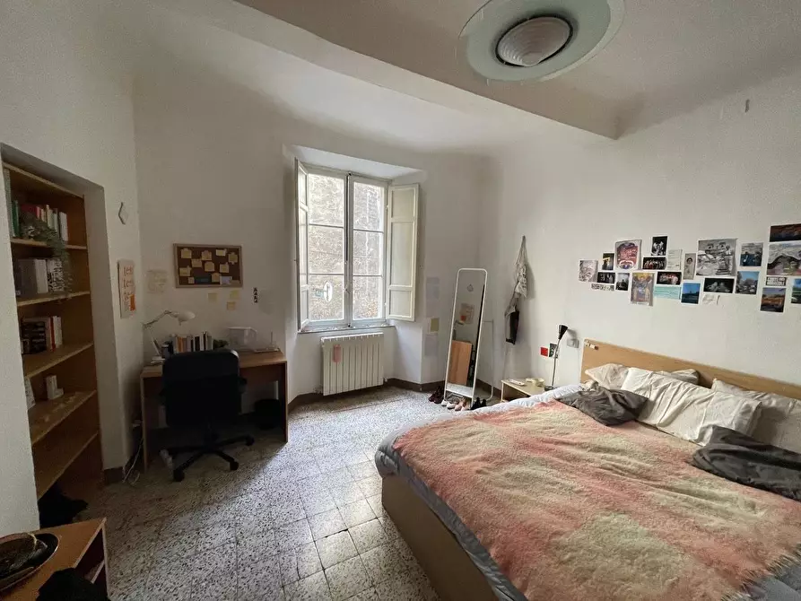 Immagine 16 di Appartamento in vendita  a Siena