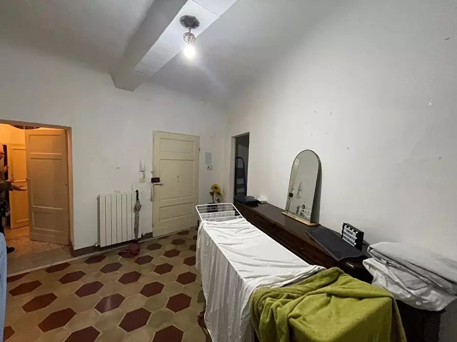 Immagine 21 di Appartamento in vendita  a Siena