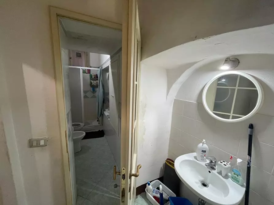 Immagine 10 di Appartamento in vendita  a Siena
