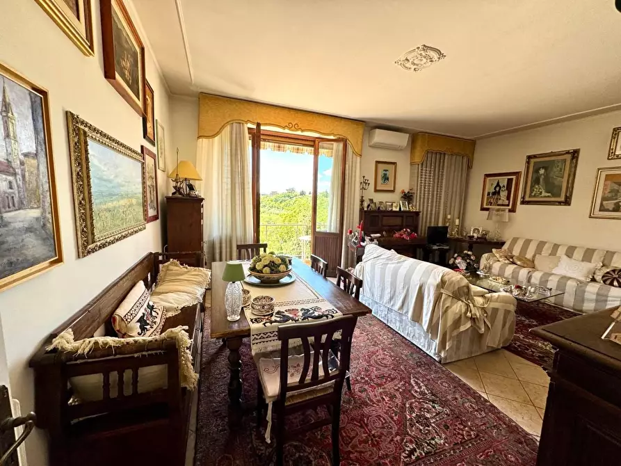 Immagine 6 di Appartamento in vendita  a Siena