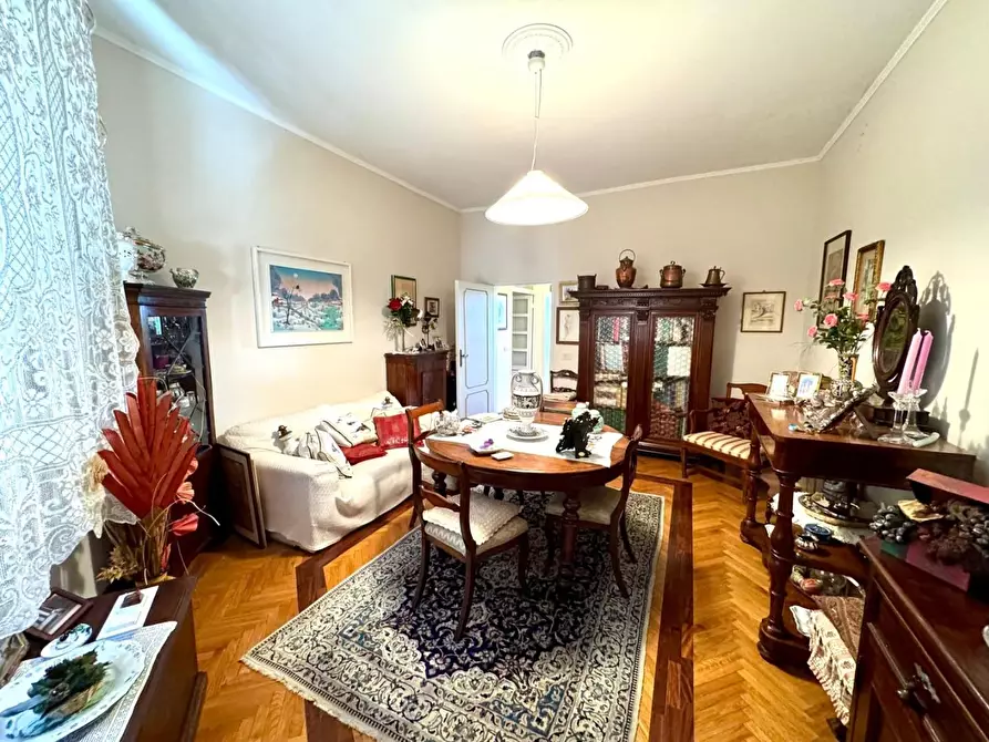 Immagine 15 di Appartamento in vendita  a Siena