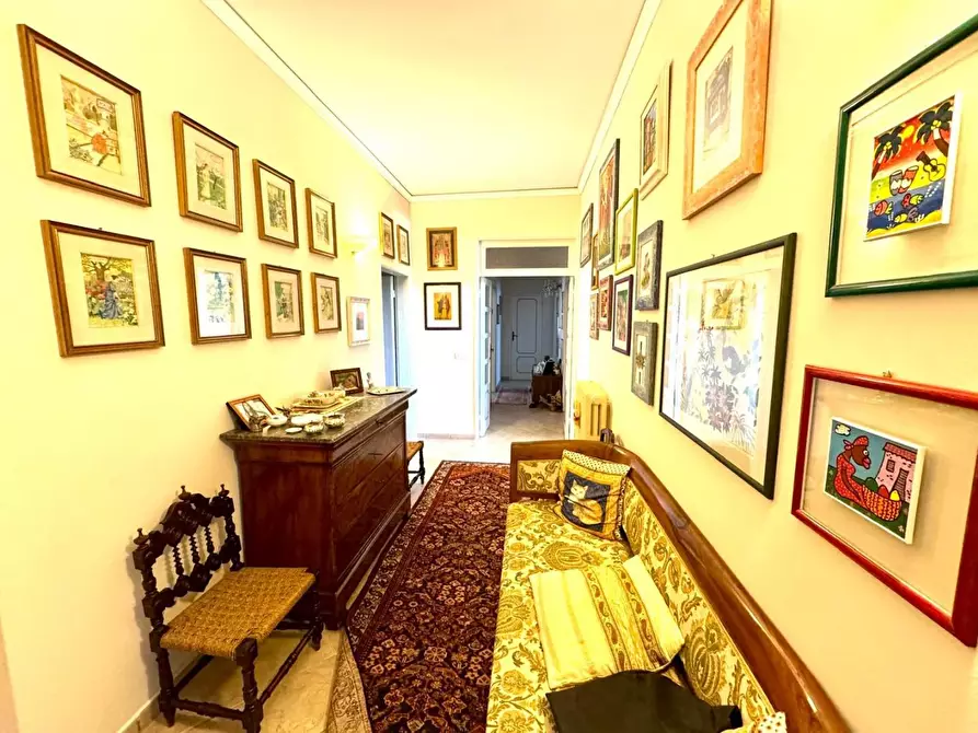 Immagine 13 di Appartamento in vendita  a Siena