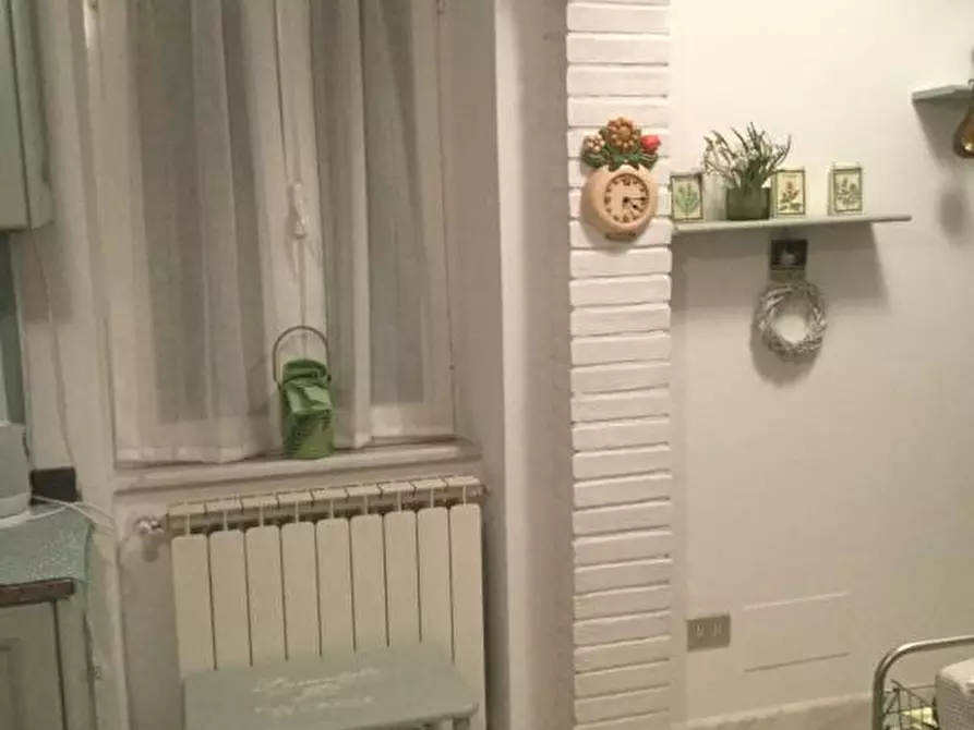 Immagine 10 di Appartamento in vendita  a Carrara