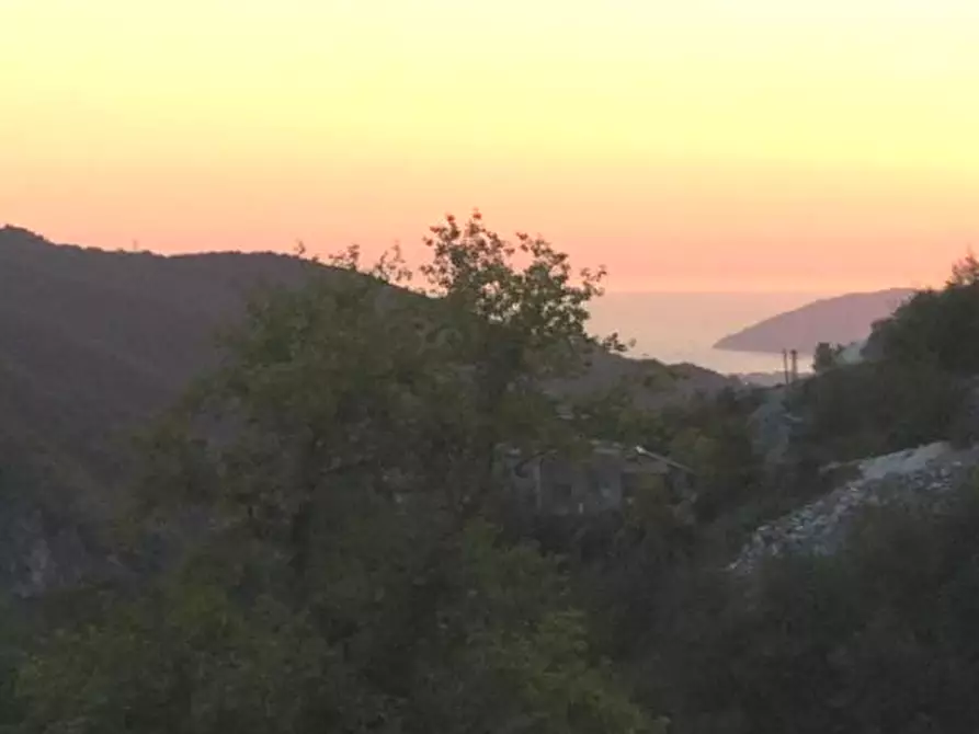 Immagine 13 di Appartamento in vendita  a Carrara