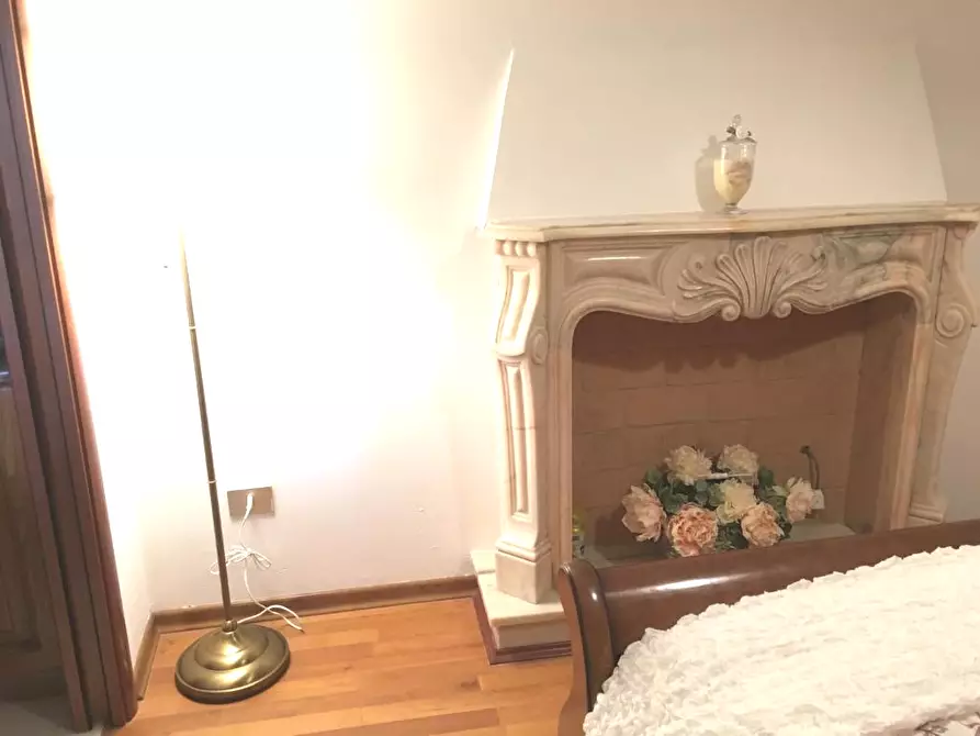 Immagine 3 di Appartamento in vendita  a Carrara